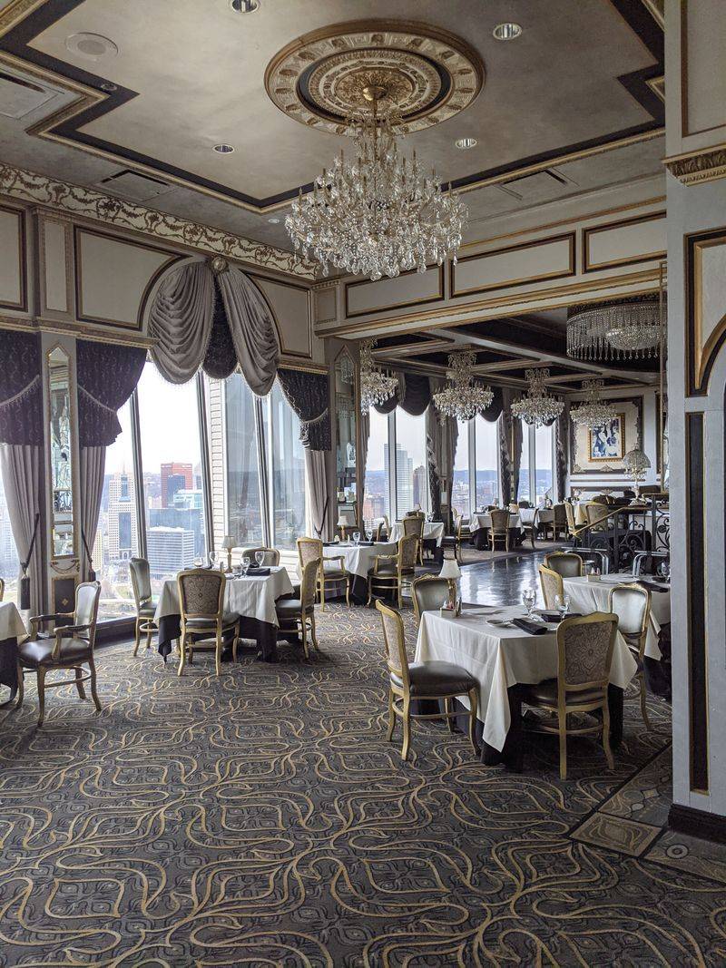 Valet Parking Makes Arrival Effortless