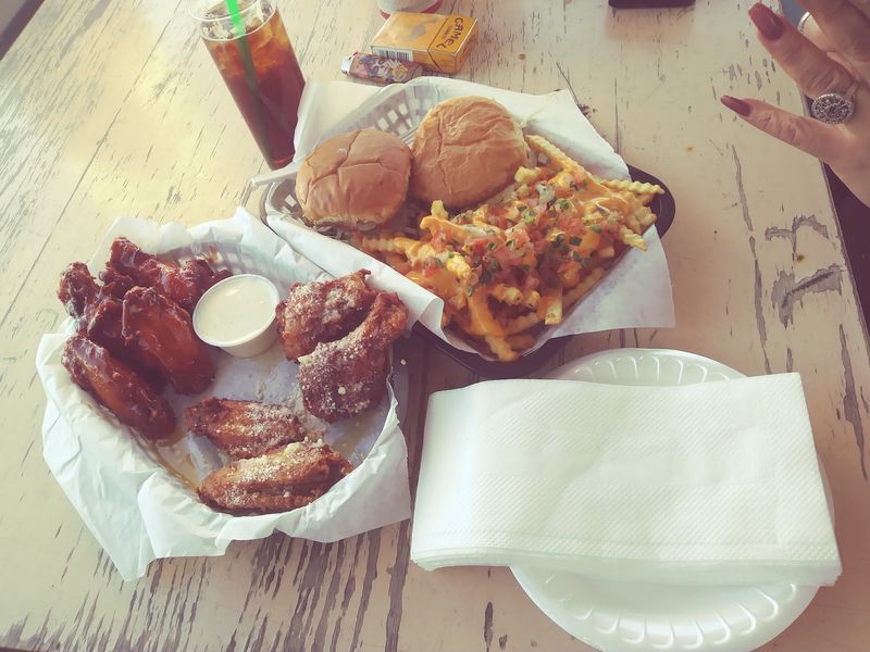 Wednesday Is The Night Wing Lovers Circle On Calendars