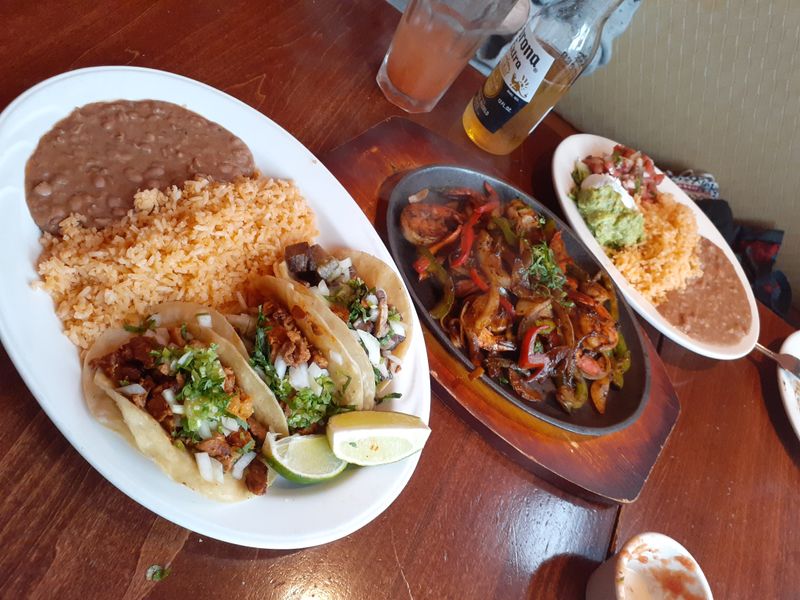 Seafood Loves The Verde