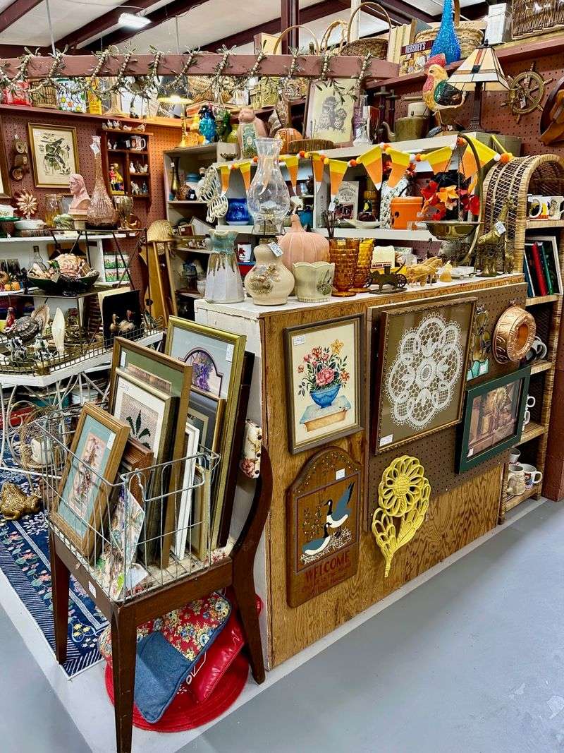 Weekend Browsing Feels Easy And Unhurried Weekend Browsing Feels Easy And Unhurried
