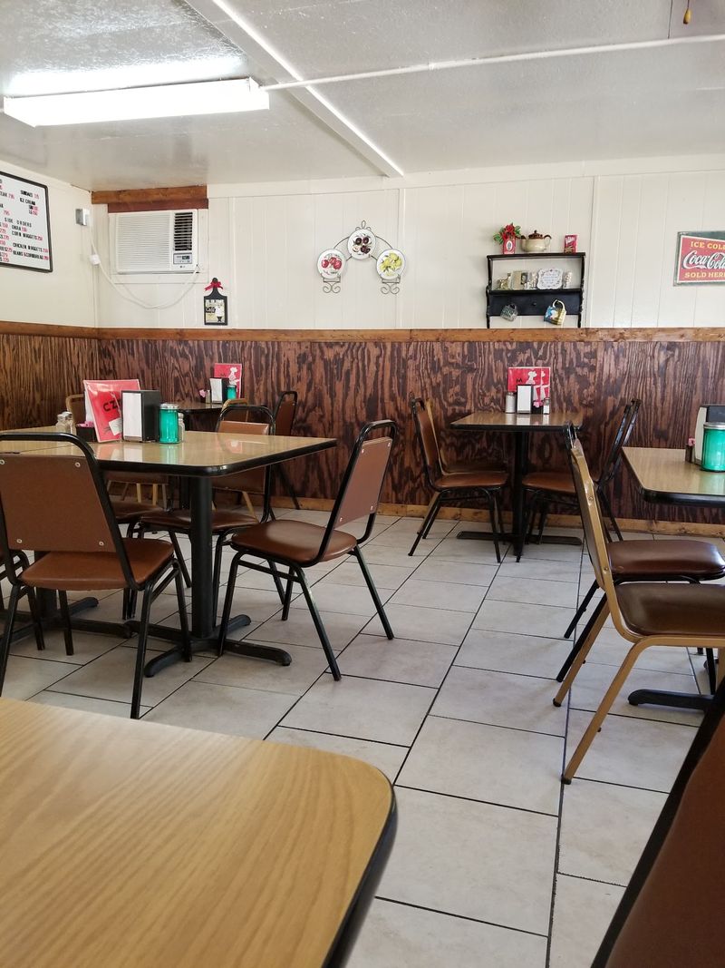 Weekend Crowds Fill The Dining Room Fast