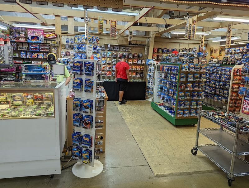 Cash, Negotiation, and Smart Shopping Tips