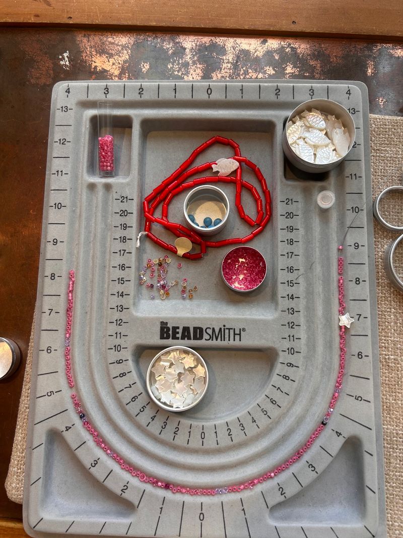 Weekly Classes Turn Beginners Into Bead Pros Weekly Classes Turn Beginners Into Bead Pros
