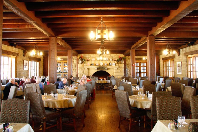 Pere Marquette Lodge Restaurant, Grafton