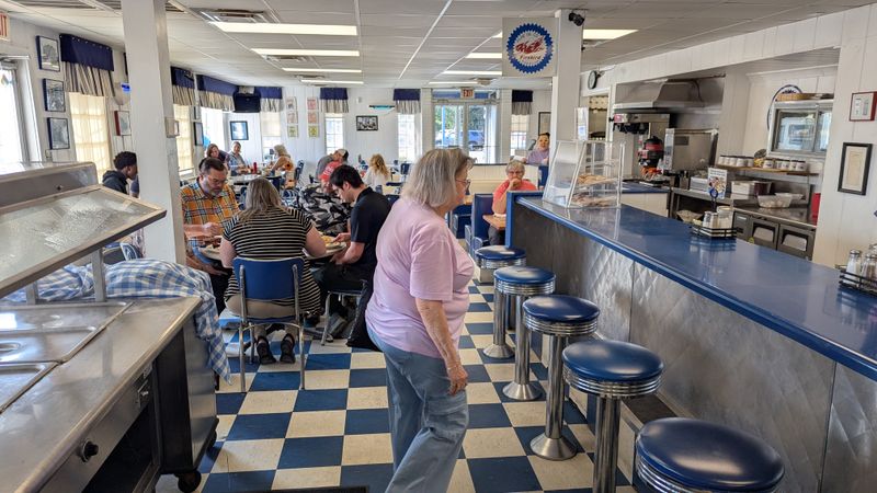 Blue & White Restaurant — Tunica, MS