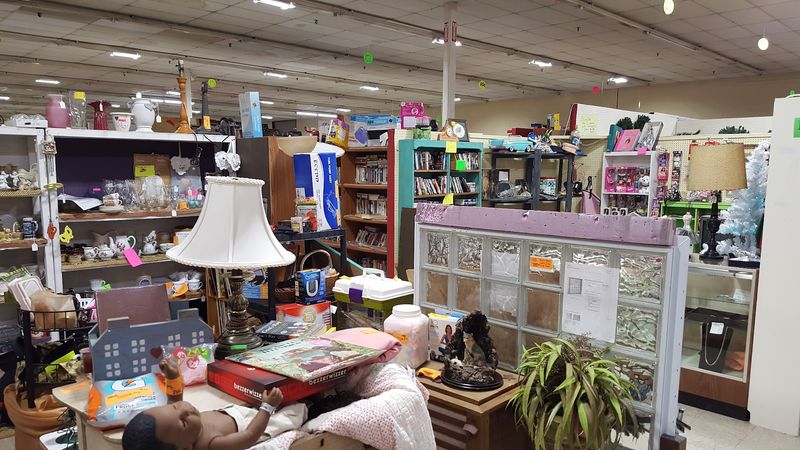 West Main Street Flea Market, Jacksonville