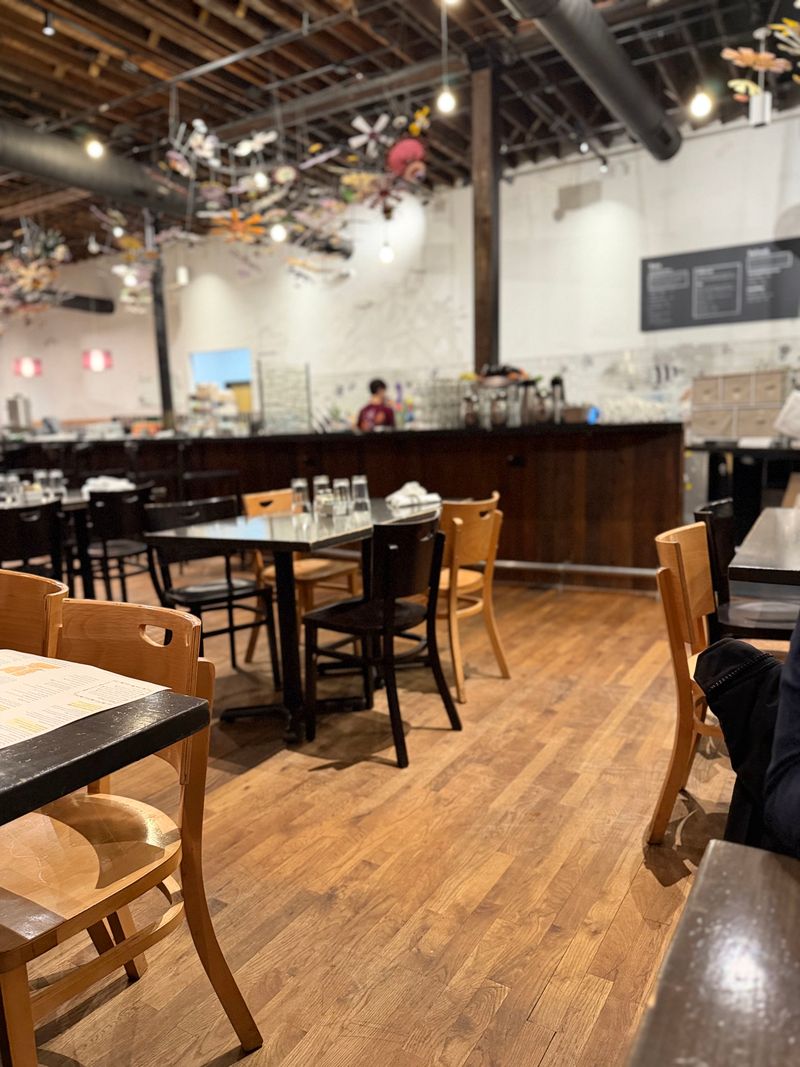 Sleepy Bee Cafe Downtown, Cincinnati