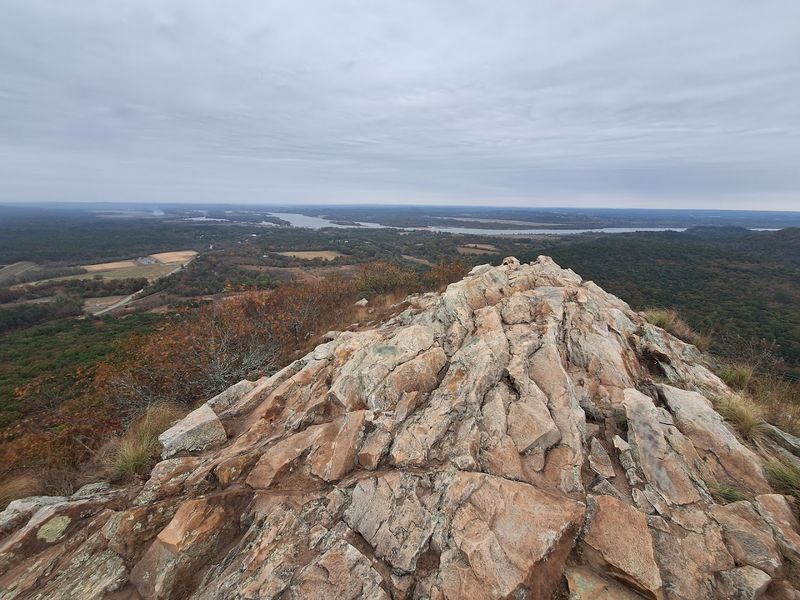 East Summit Trail, Pinnacle Mountain State Park