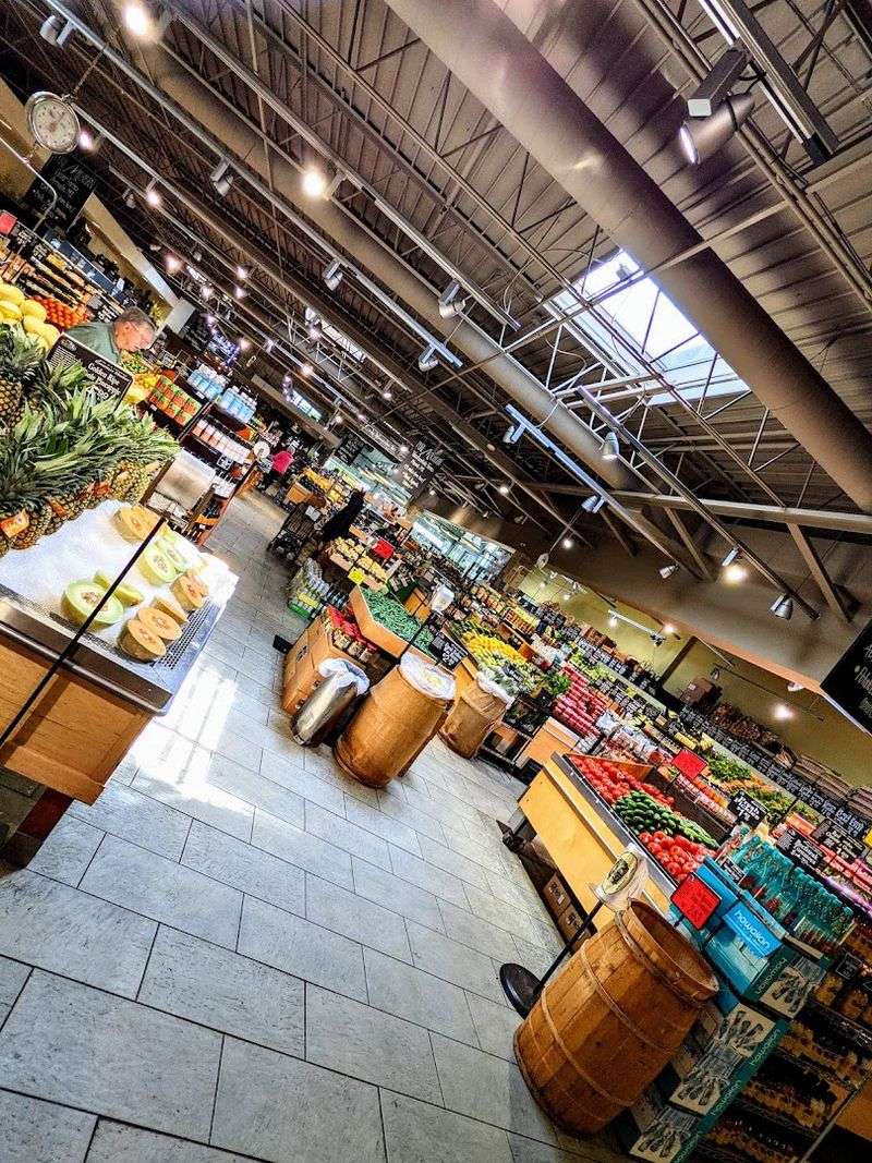 Joe’s Produce Gourmet Market, Livonia