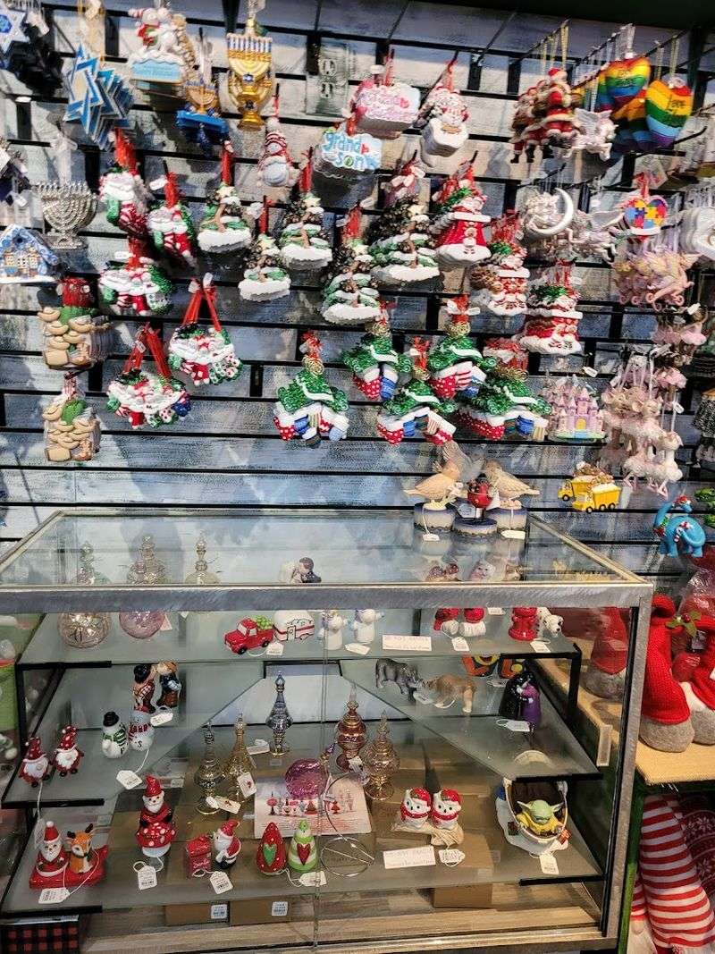 Western And Arizona-Themed Souvenirs 