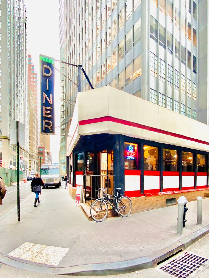 Pearl Diner