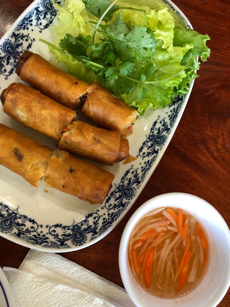 What Actually Makes The Food Worth The Drive