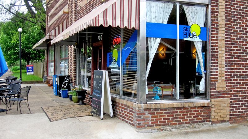 Neighborhood Charm In Historic Edgefield