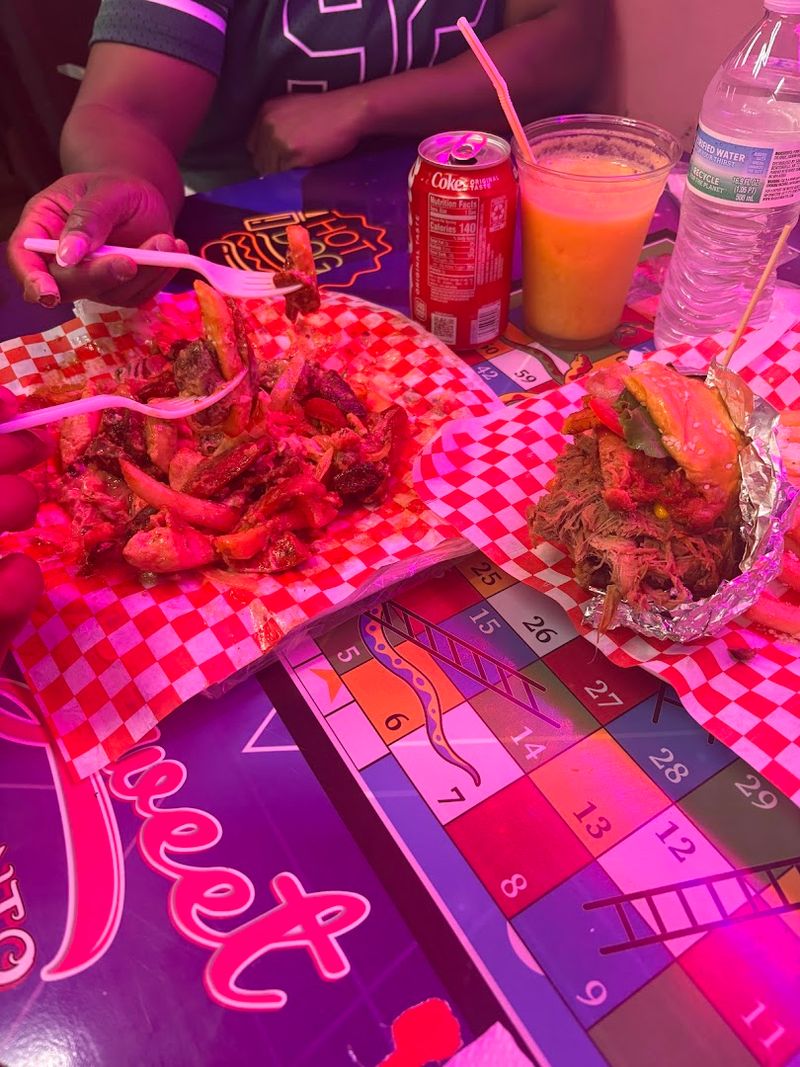 The Table Games That Turn Waiting Into Connecting