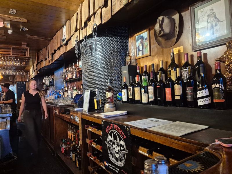 What Makes The Outlaw Restaurant Worth Returning To 