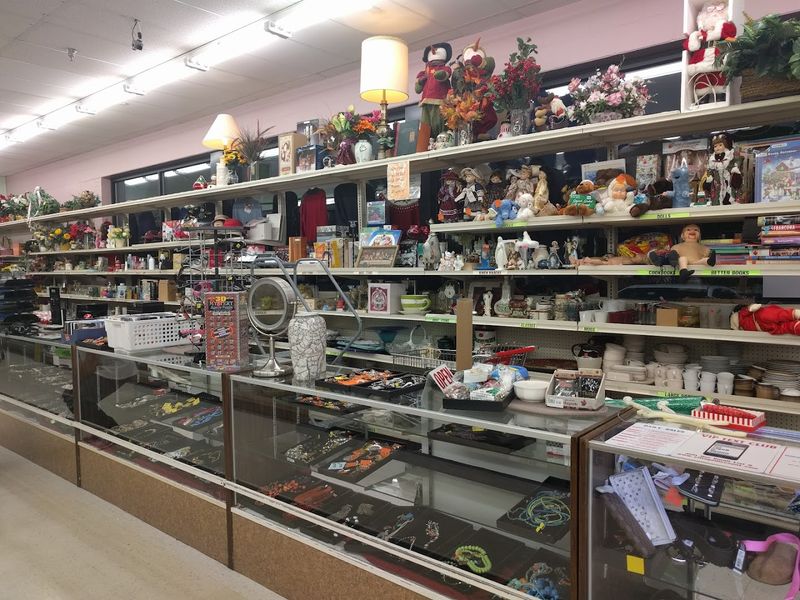 Vintage And Collectible Finds