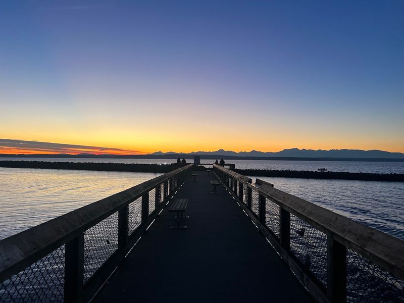 What To Pack For The Ultimate Golden Gardens Night Out What To Pack For The Ultimate Golden Gardens Night Out