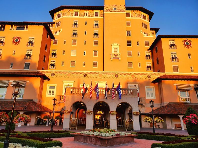 The Staff Attention That Visitors Keep Mentioning