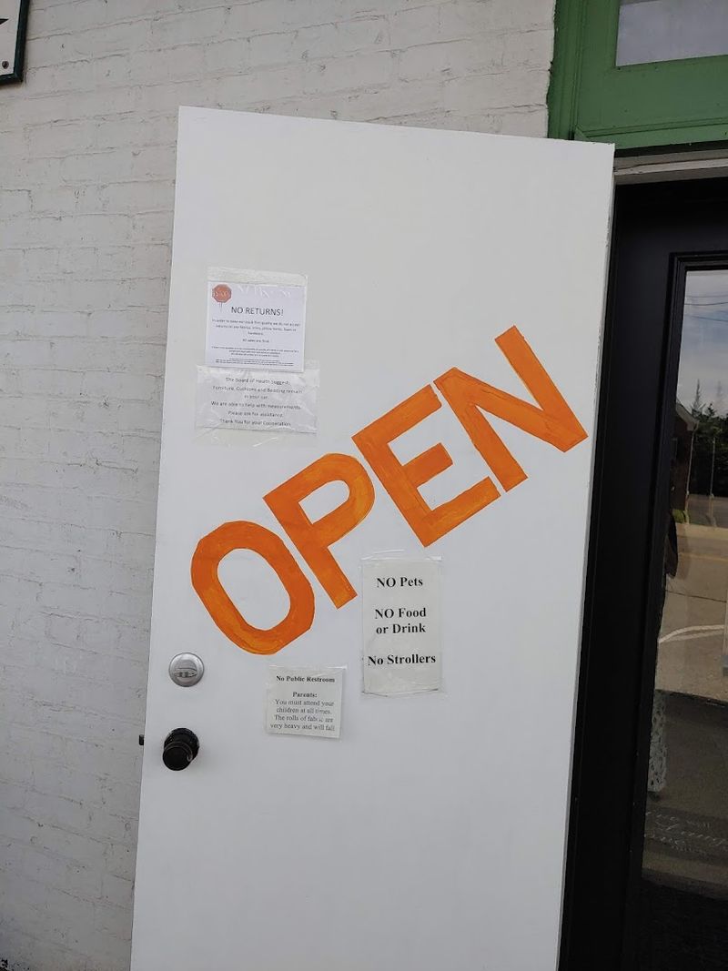 What the Store Hours and Contact Details Look Like What the Store Hours and Contact Details Look Like