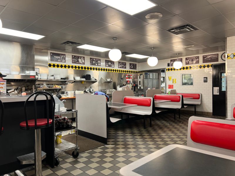 Waffle House #2414, Little Rock