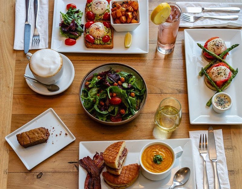Wheat's End Cafe & Bakery - Chicago