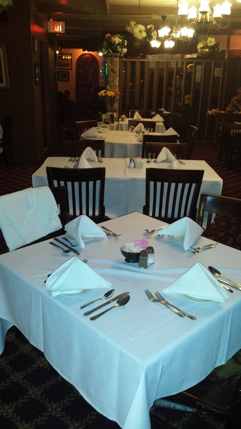 Service With A Classic, No-Nonsense Warmth