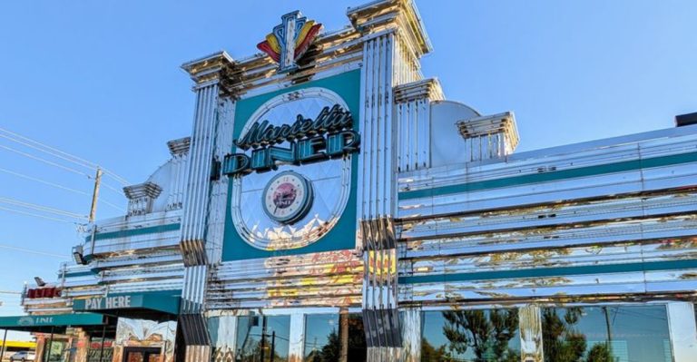 Where Georgia Eats After Dark: 13 Late-Night Legends To Bookmark