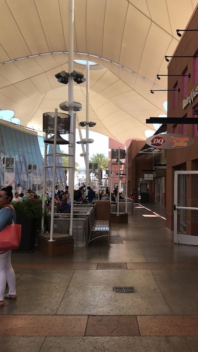 The Location Advantage That Makes Every Shopping Trip Easier