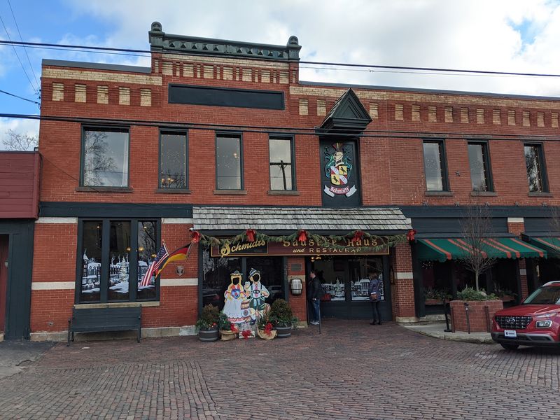 Where To Eat When Hunger Strikes