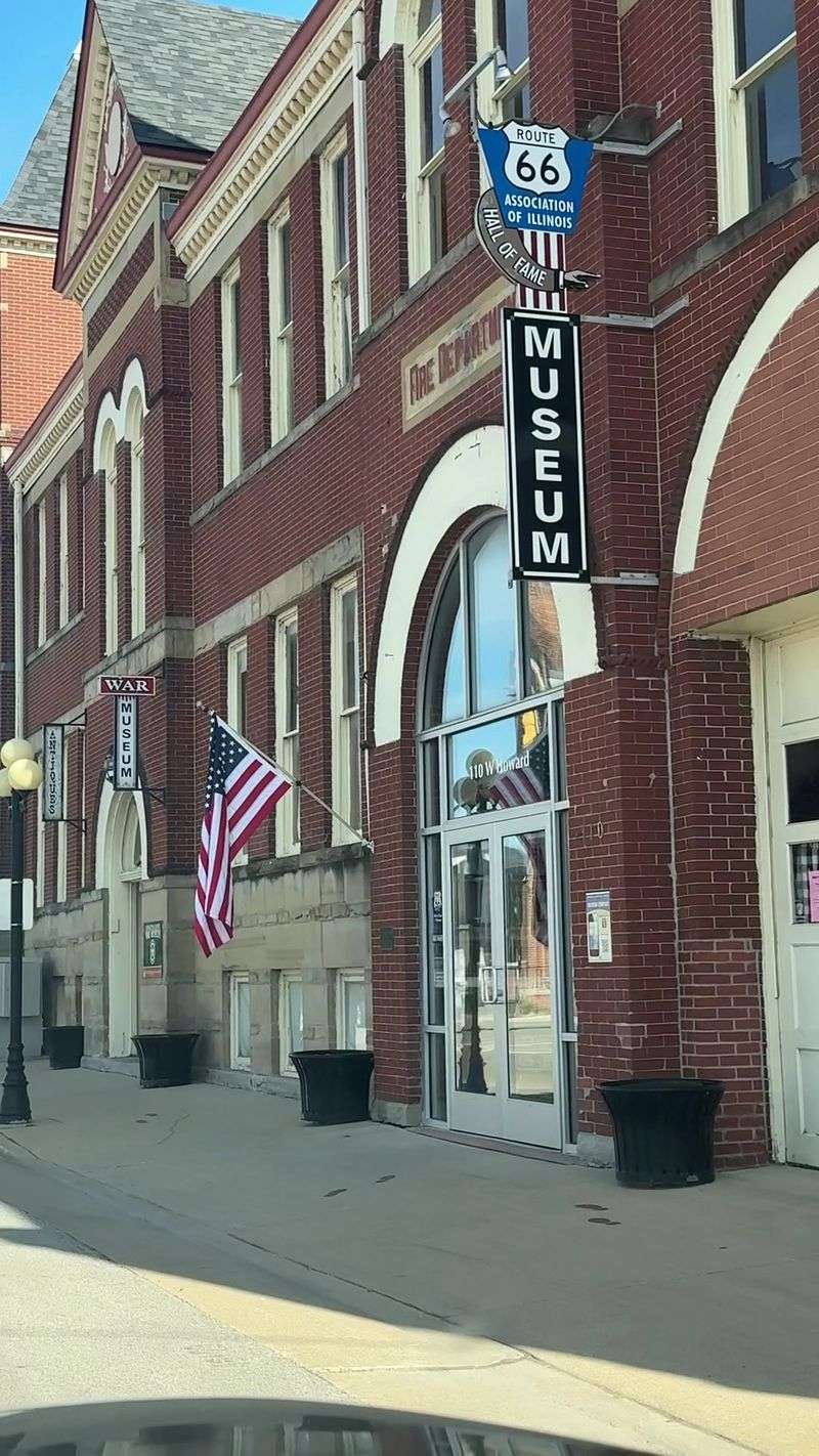 Where To Find This Free Route 66 Treasure