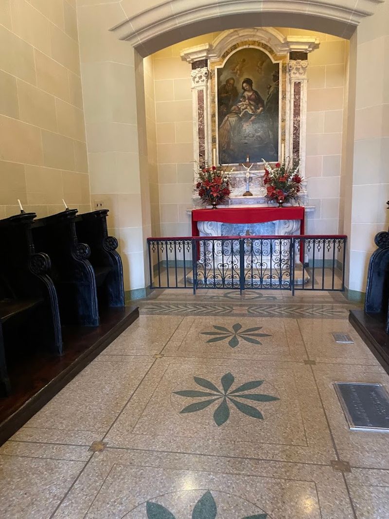 The Interior Art That Stops You Cold