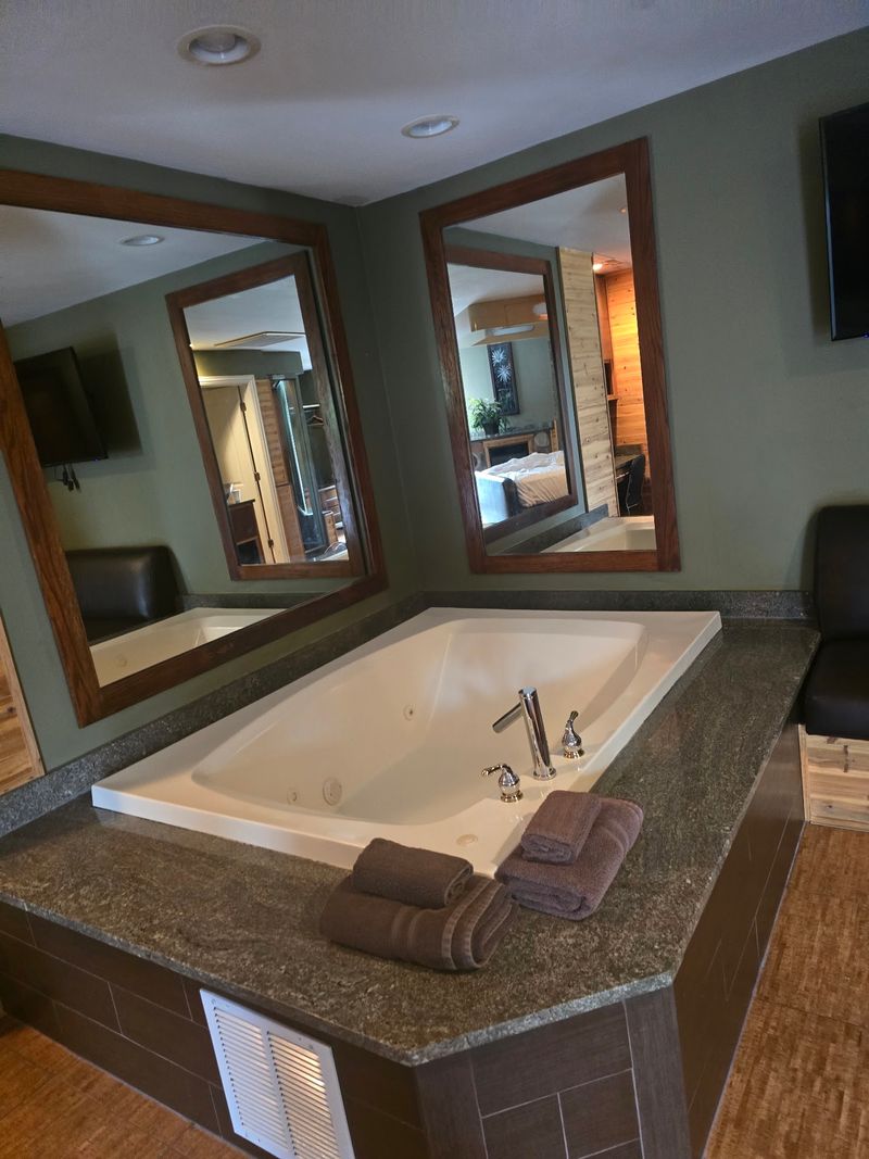 Whirlpool Tubs Built for Two