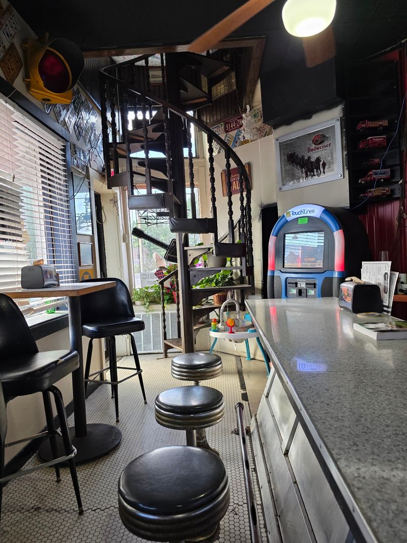 White House Cafe, Camden