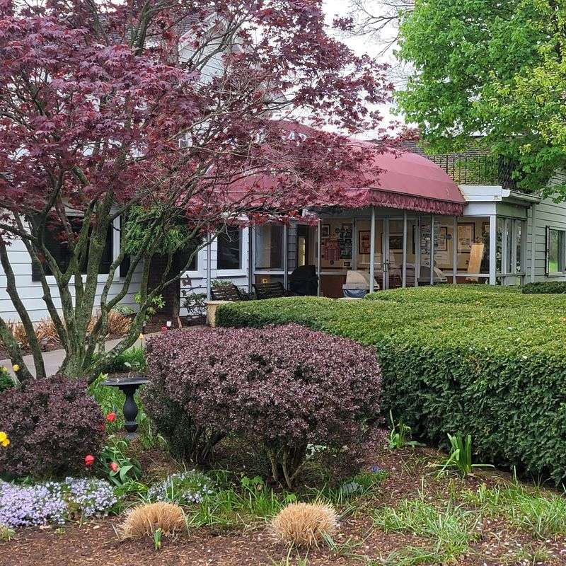 Belgrade Gardens — Barberton, Ohio