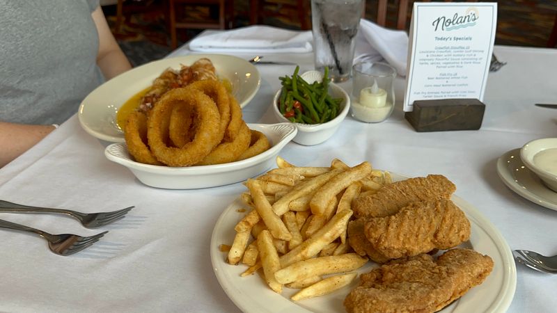 Illinois Beach State Park – Nolan's Restaurant (Illinois Beach Hotel)