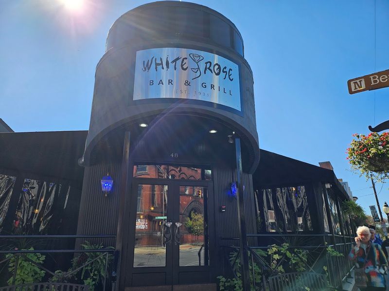 White Rose Bar & Grill