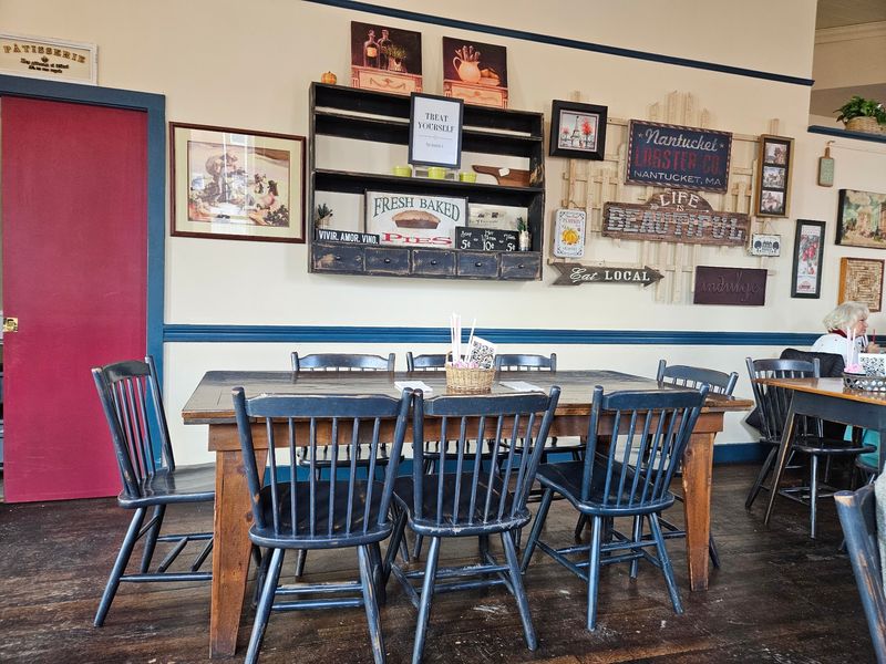 Who Will Love This Cafe Most Who Will Love This Cafe Most