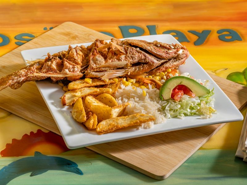 Whole Fried Fish And Red Snapper Worth The Drive Whole Fried Fish And Red Snapper Worth The Drive