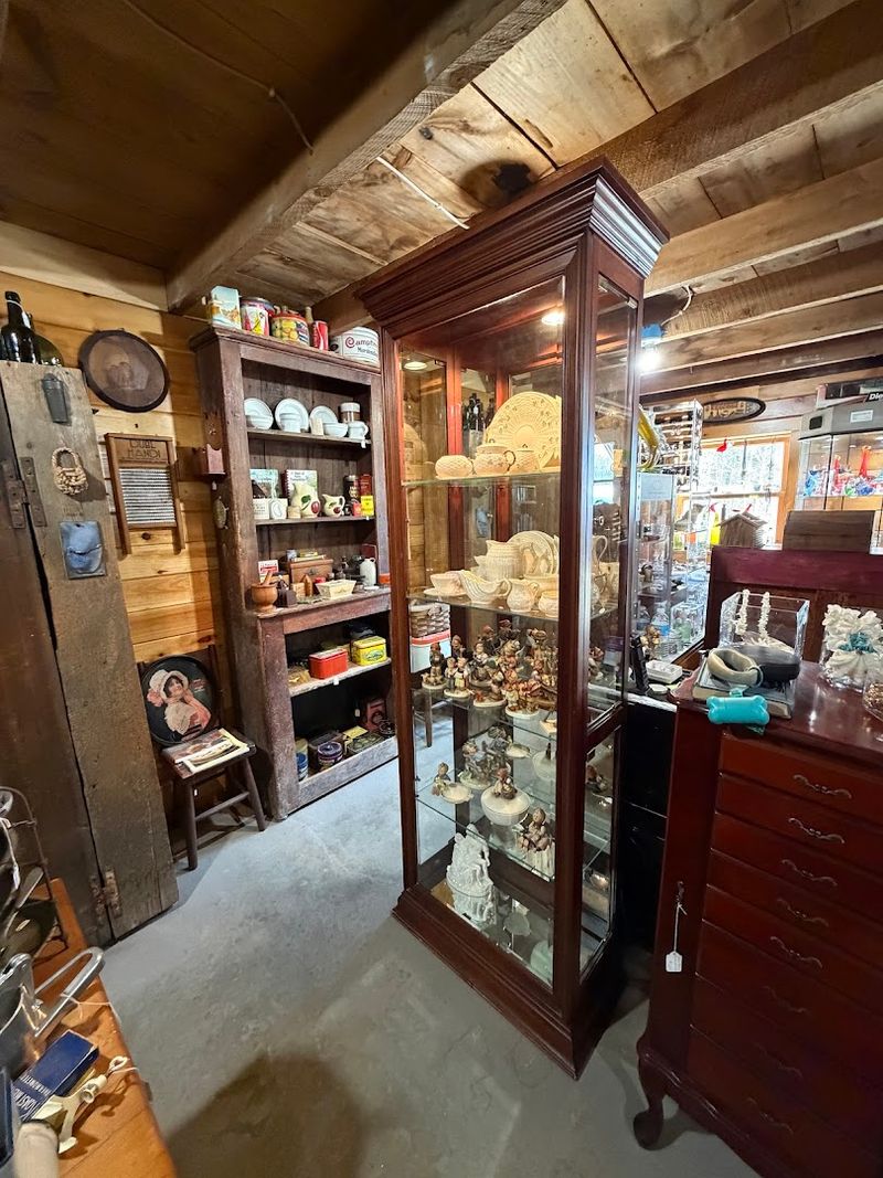 Why Alton's Antique District Deserves A Full Day