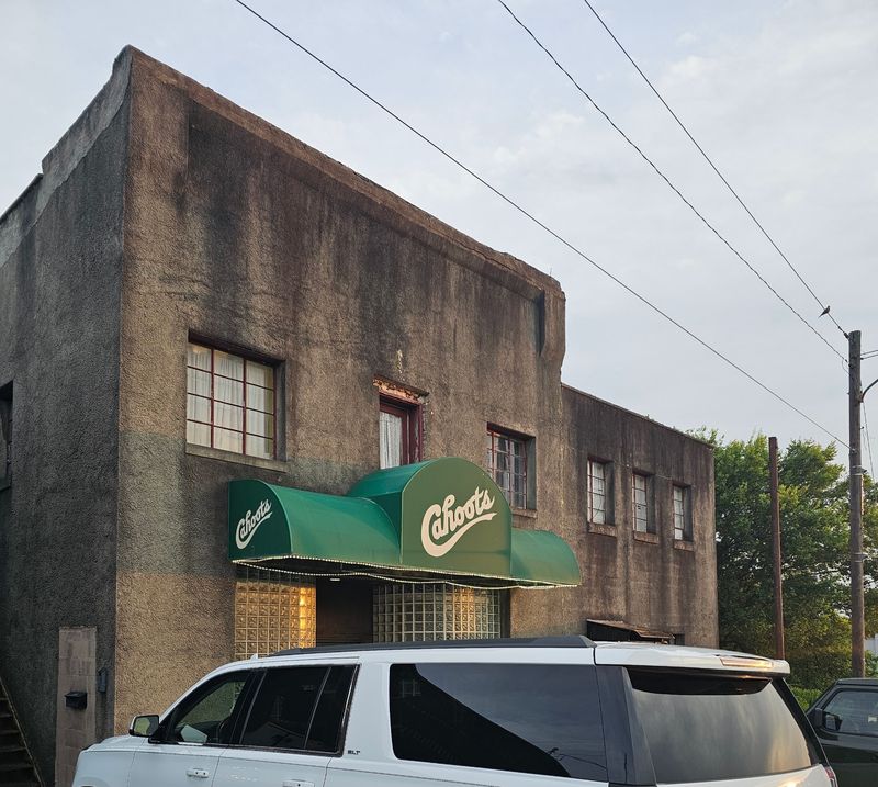 Why Cahoots Belongs On Every Tennessee Bucket List