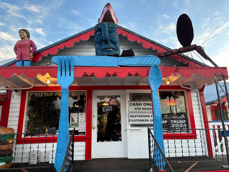Why Fat Smitty's Keeps People Coming Back
