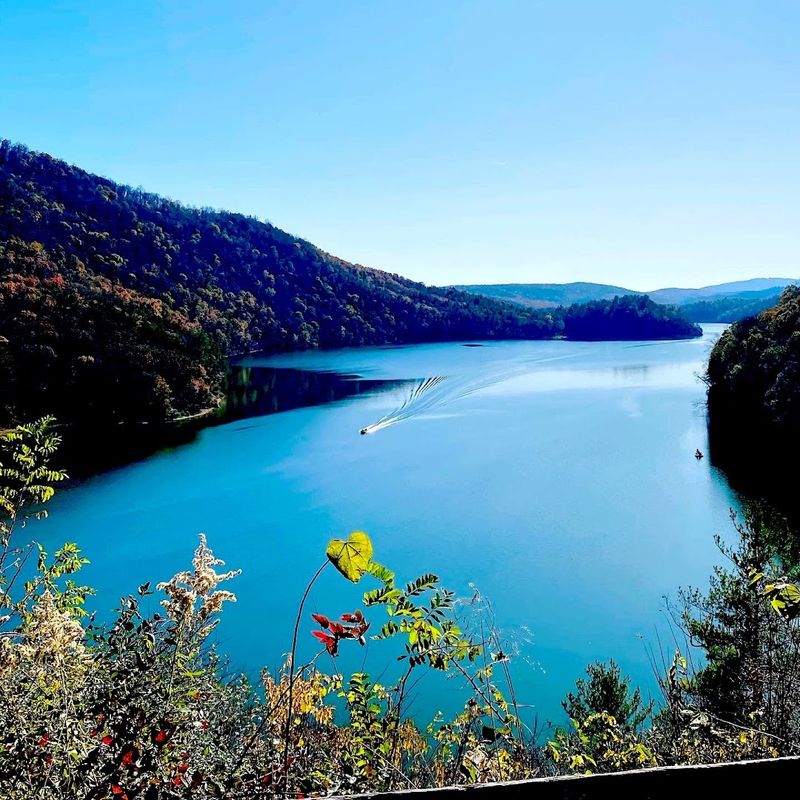 Why Lake Moomaw Belongs On Every Virginia Bucket List Why Lake Moomaw Belongs On Every Virginia Bucket List
