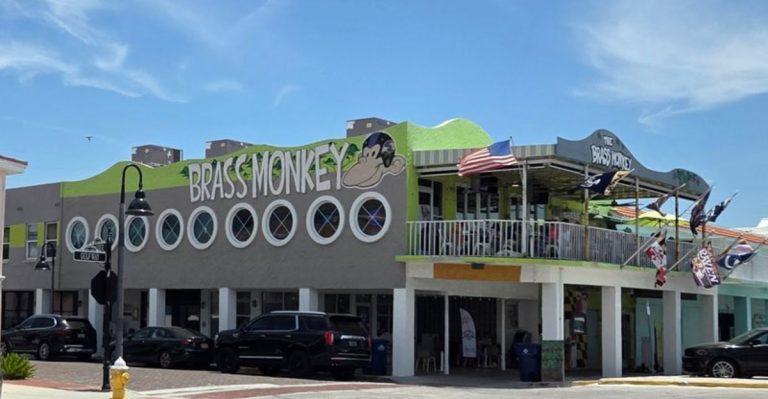 Why Florida Locals Can’t Stop Coming Back To This Funky St. Pete Beach Spot