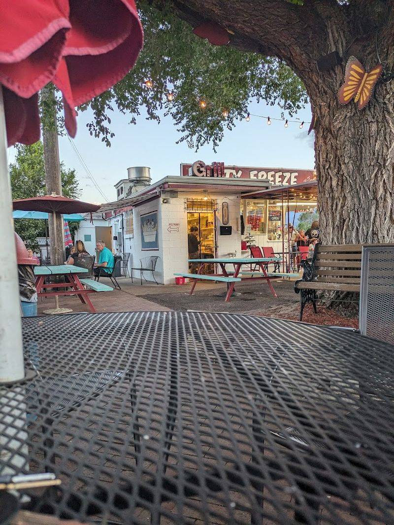 How It Fits Every Kind Of Visit: Families, Couples, And Solo Stops