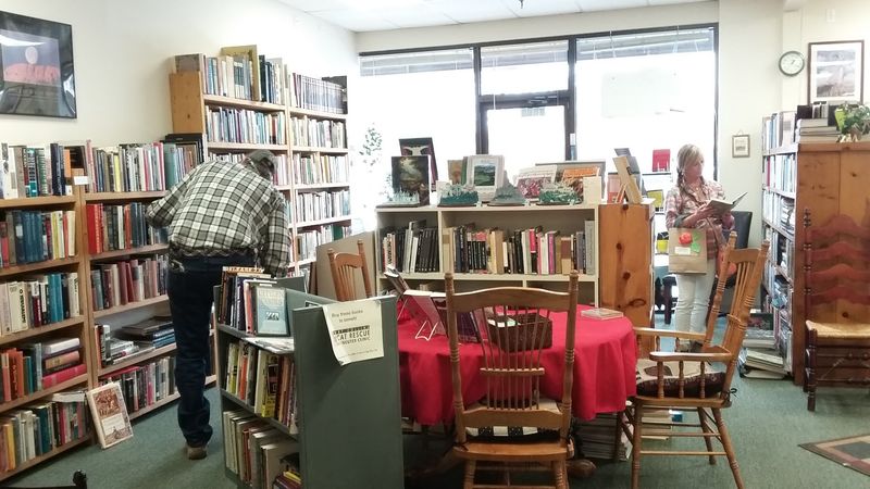 A Bookstore That Actually Works for Everyone in the Car