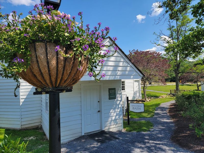 How To Plan Your Warm Springs Weekend Without Overthinking It