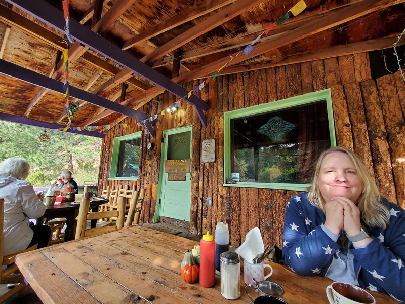 Why Meadow Mountain Cafe Lingers After Breakfast