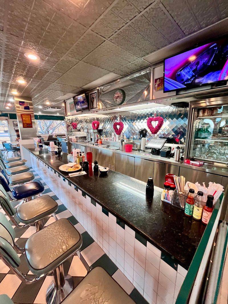 Why Moonlight Diner Stays Memorable After The Plate Is Cleared