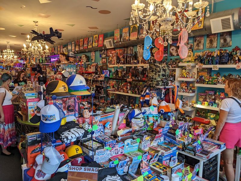 Why South Broadway Regulars Keep Coming Back Every Single Week
