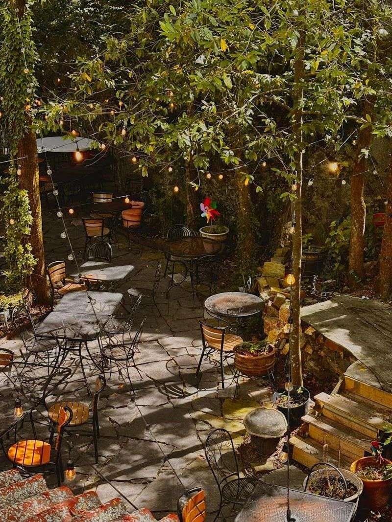 The Atmosphere That Keeps Guests Lingering Longer